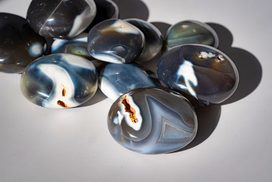 Orca Agate Palm Stones