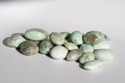 Garnierite (Green Moonstone)
